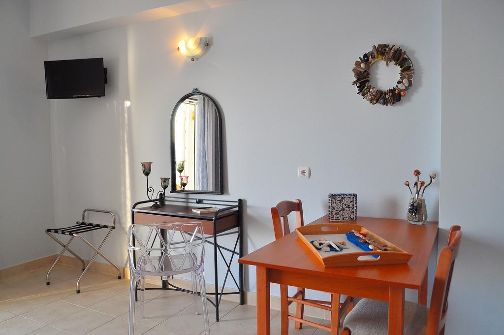 Pyrgos Zante Suites アリカナス エクステリア 写真